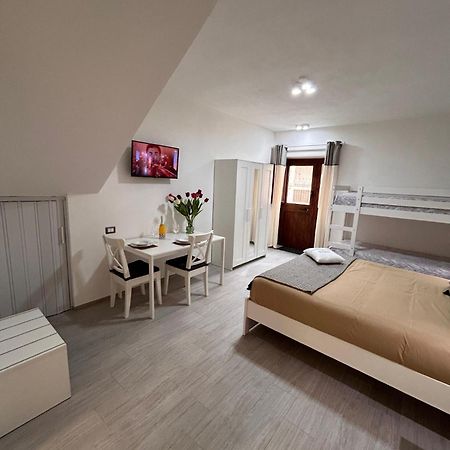 Апартаменты Casa Peppina Сант-Антиоко Экстерьер фото